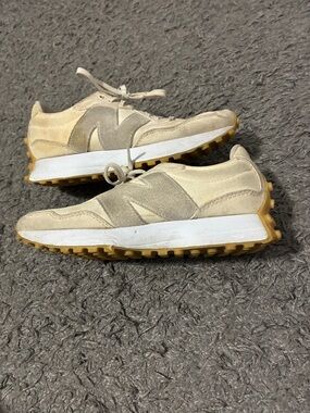 New balance 327